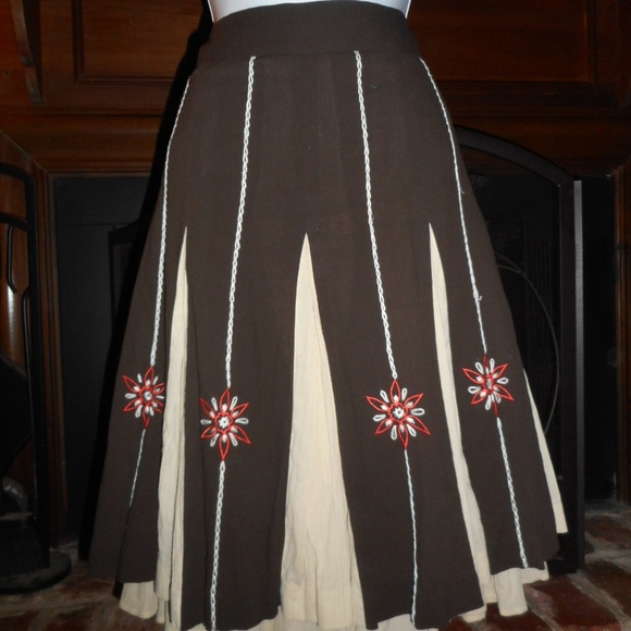 2/$15 Vintage look Brown and cream circle skirt, 0 - Picture 2 of 7